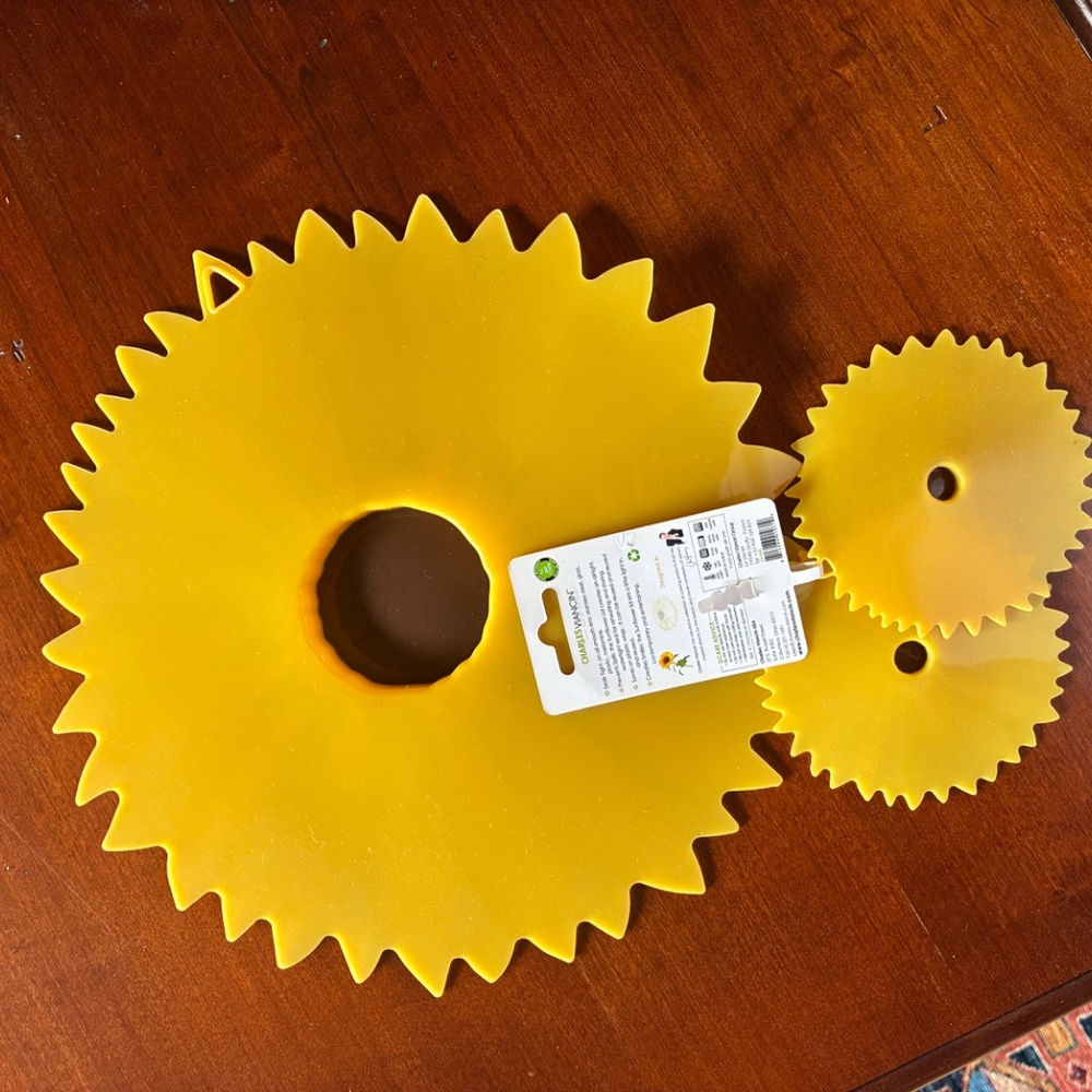 Charles Viancin 4โ and 11โ ๐ป Sunflower Yellow Shaped Silicone Bowl Covers NWT - Picture 2 of 2